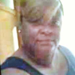 Meet your Posher, Gloria